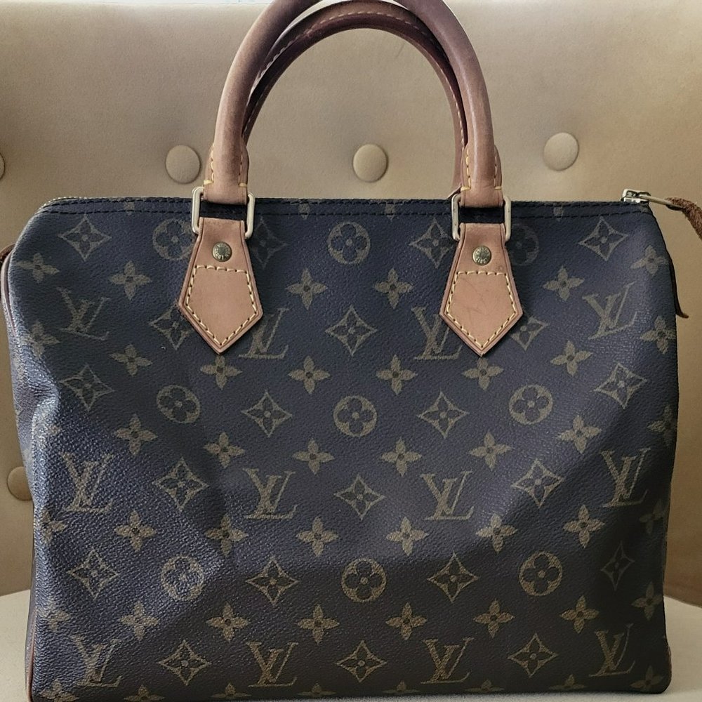 Authentic Louis Vuitton Monogram Speedy 30….Note: SOLD!